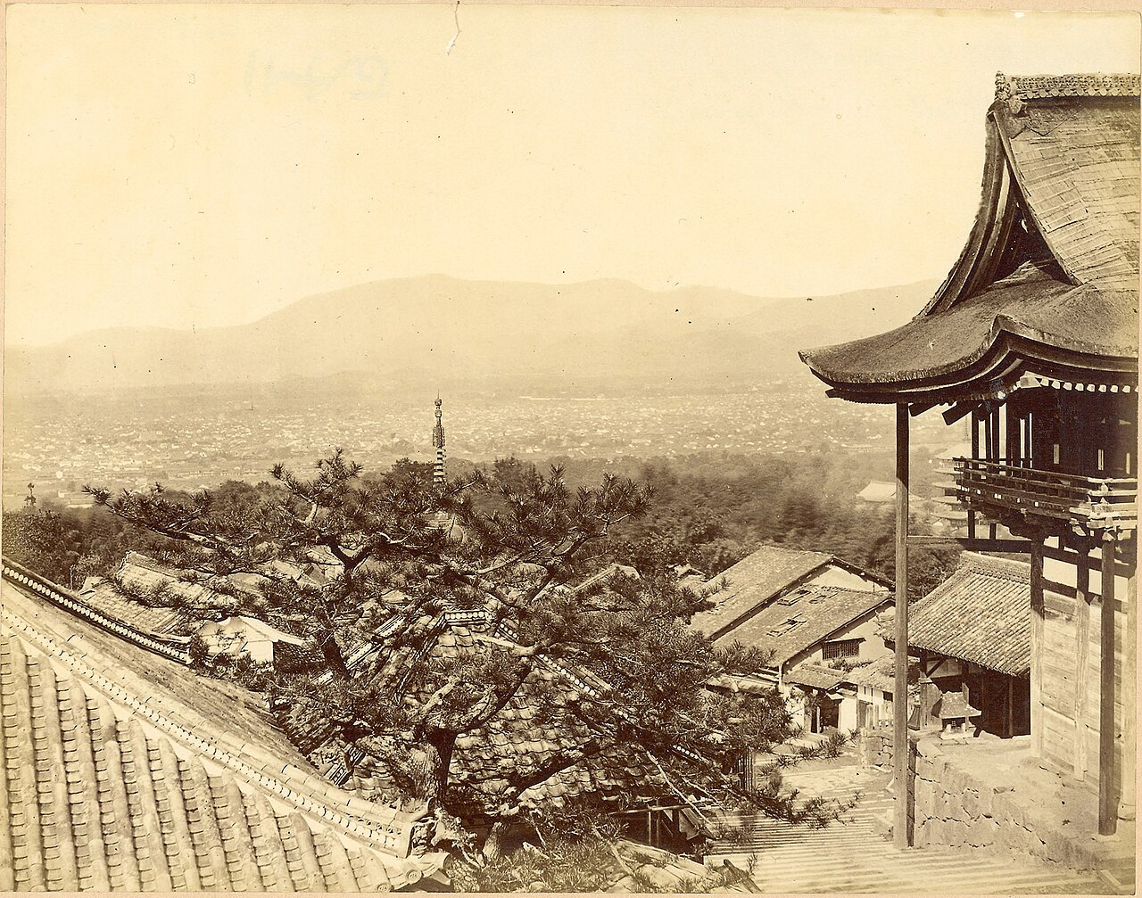 Kyoto View from Kiyomizudera 1870s.jpg