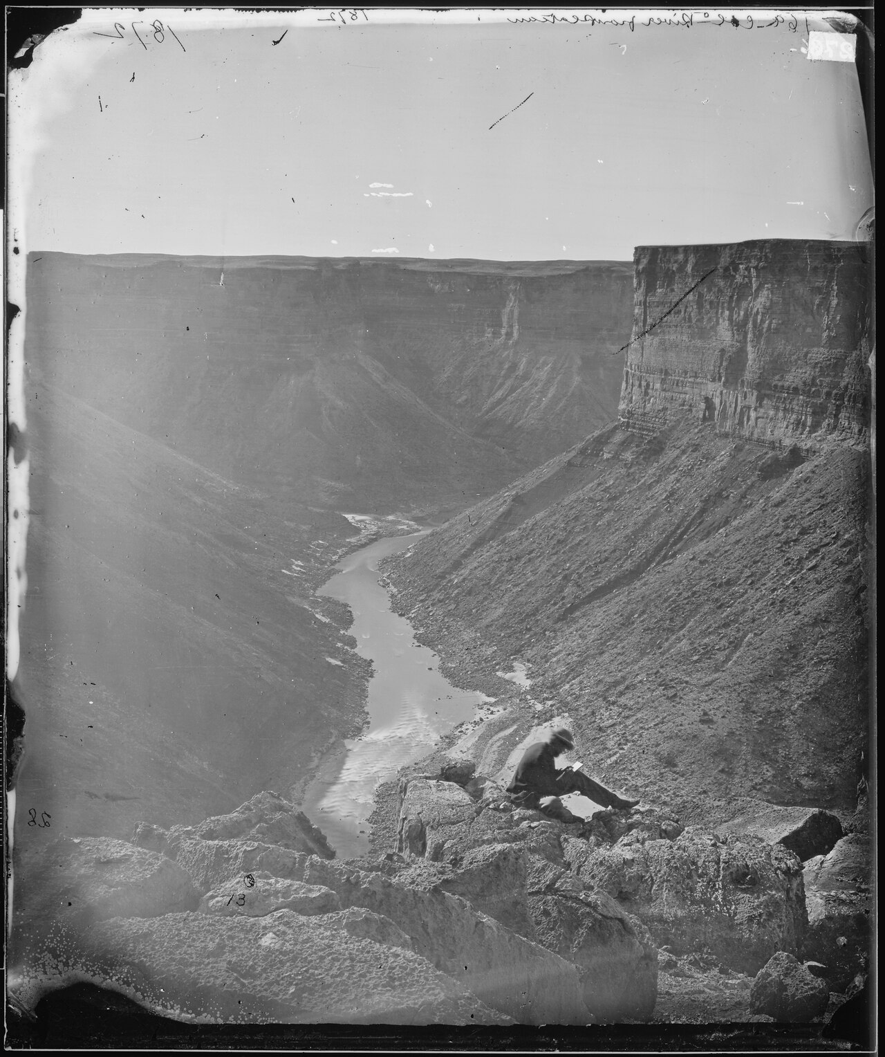 GRAND CANYON OF THE COLORADO, MOUTH OF PARIA CREEK, LOOKING WEST FROM PLATUEAU - DPLA - 24ab571e4579ad80c80eaf3e9bd0ee6d (page 1).tiff