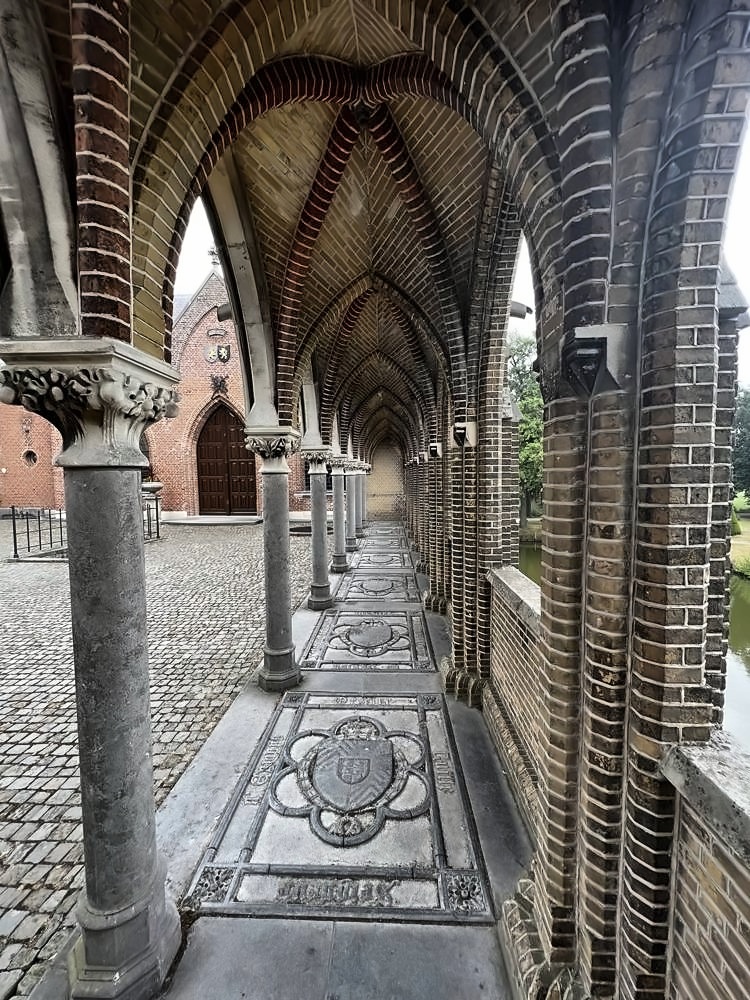 Kasteel Heeswijk — my photo 68