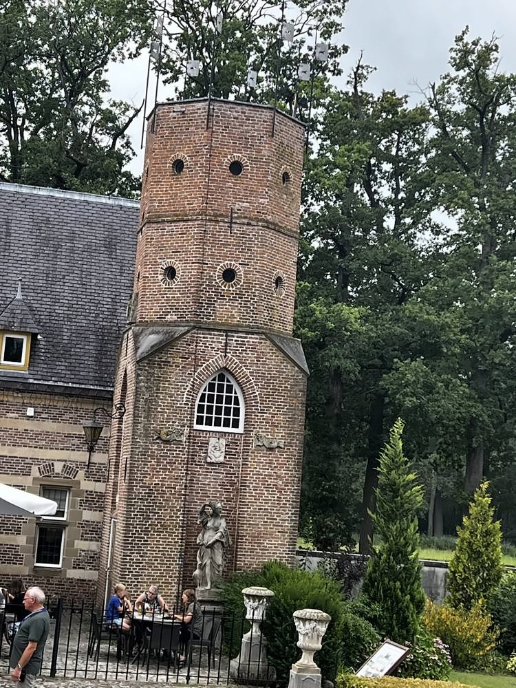 Kasteel Heeswijk — my photo 46