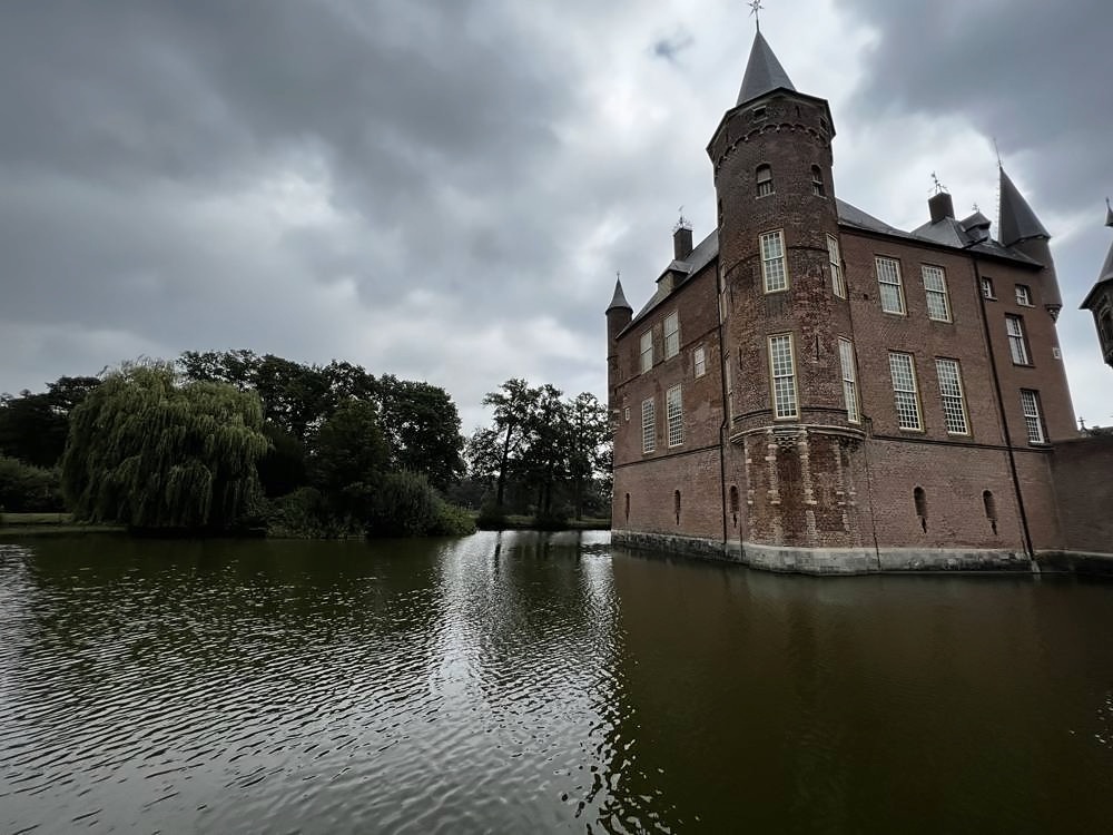 Kasteel Heeswijk — my photo 9