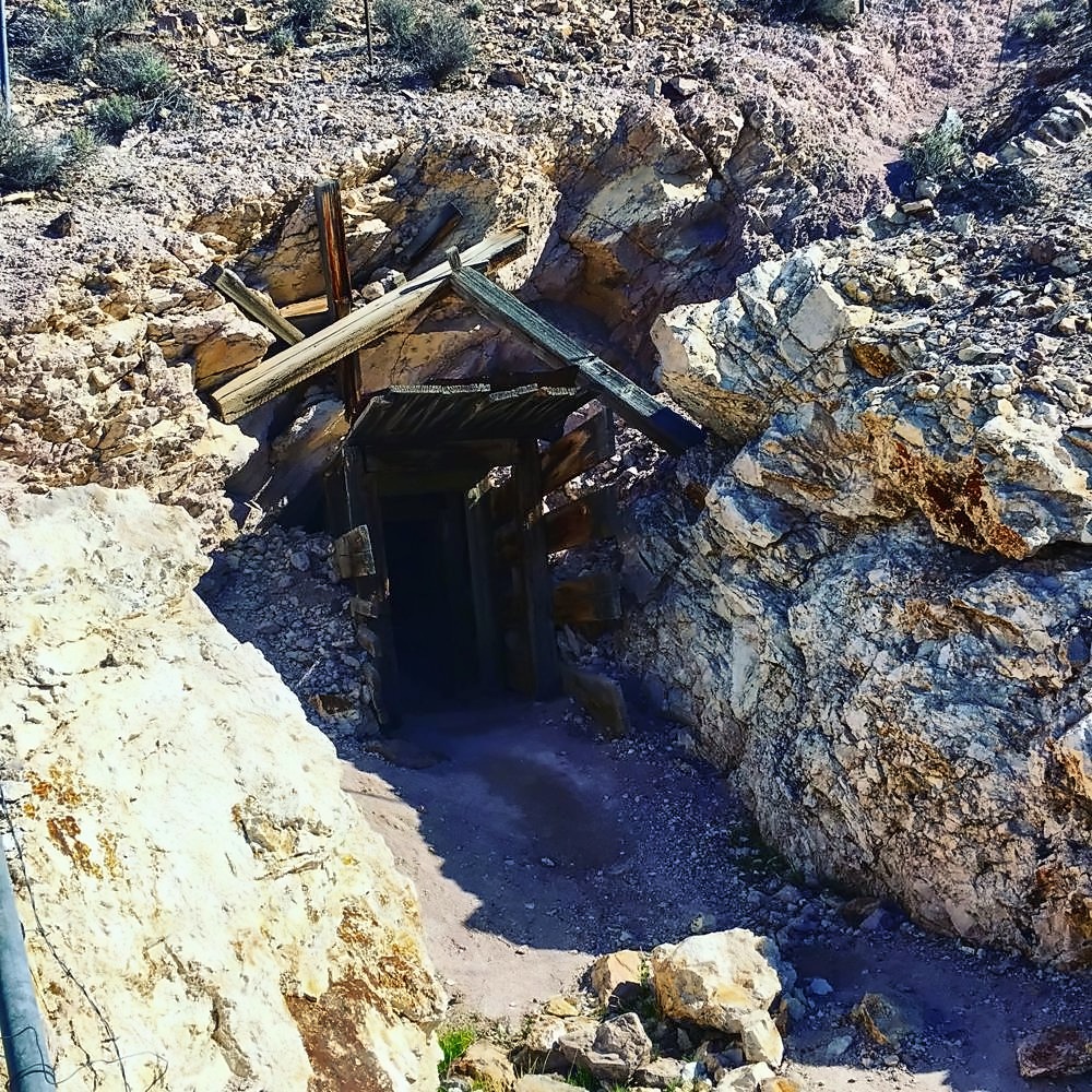 Rhyolite β my photo 78