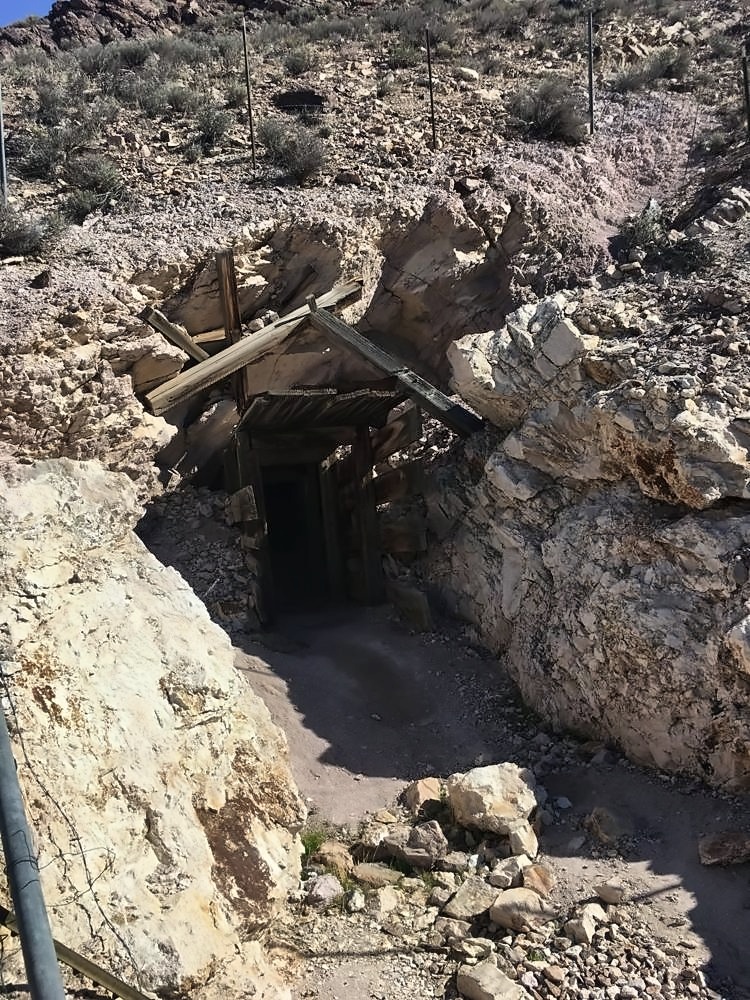 Rhyolite β my photo 95
