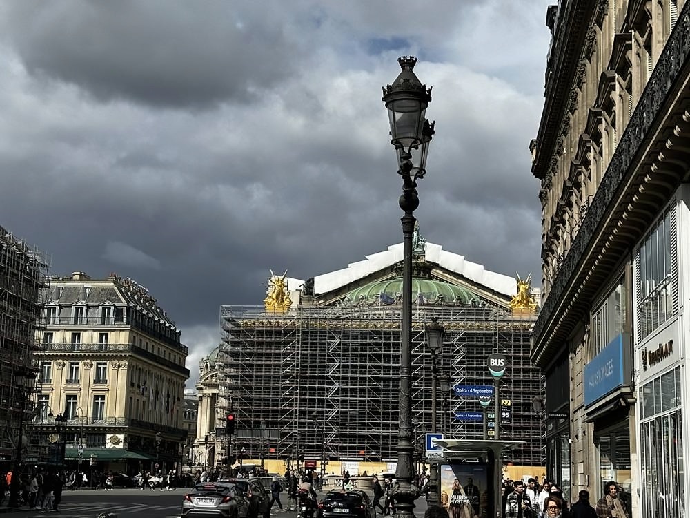 Louvre Museum