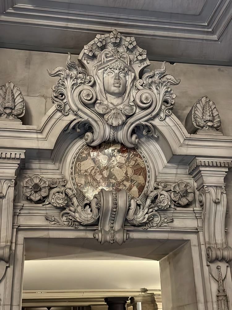 Louvre Museum