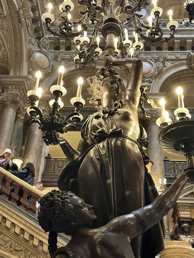 Louvre Museum