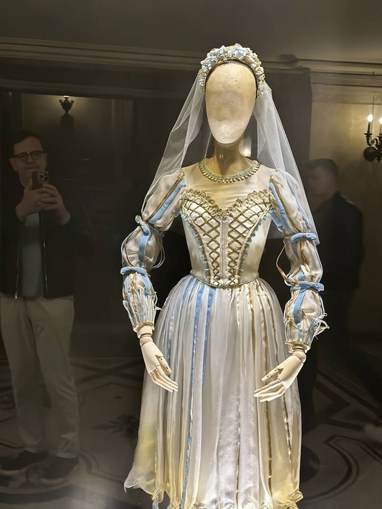 Louvre Museum