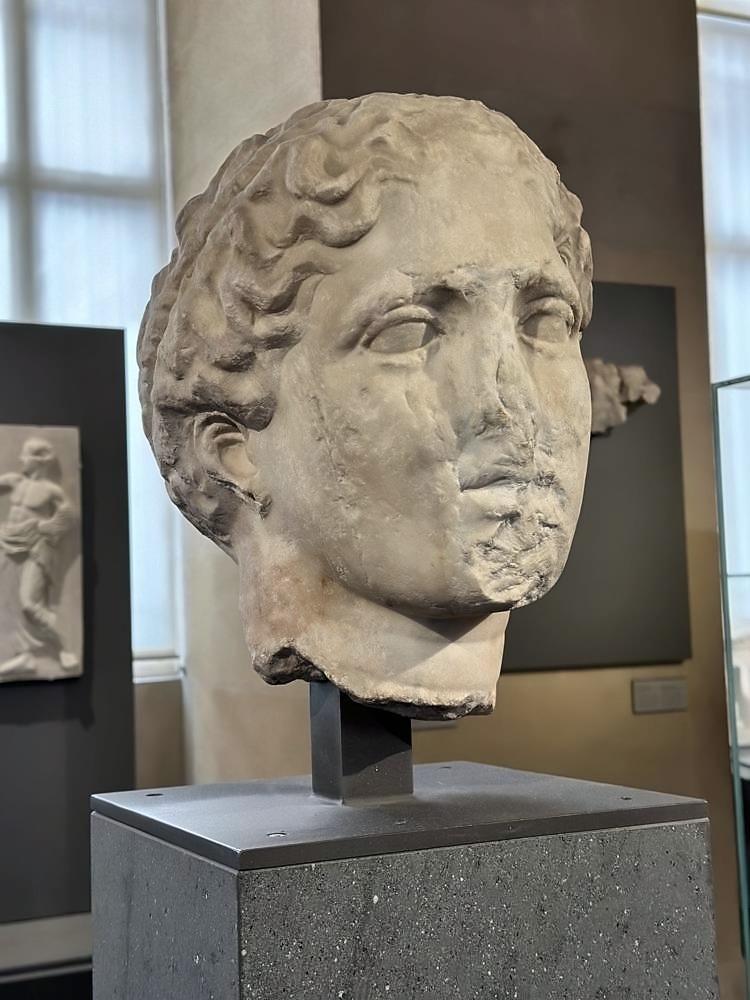 Louvre Museum