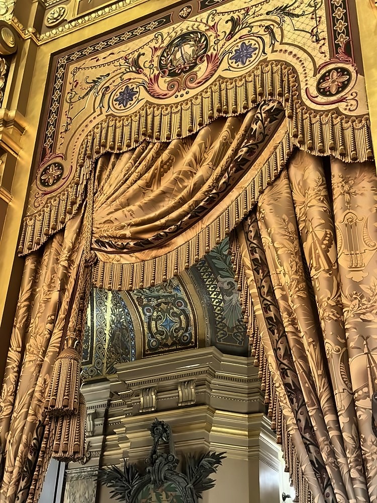 Louvre Museum