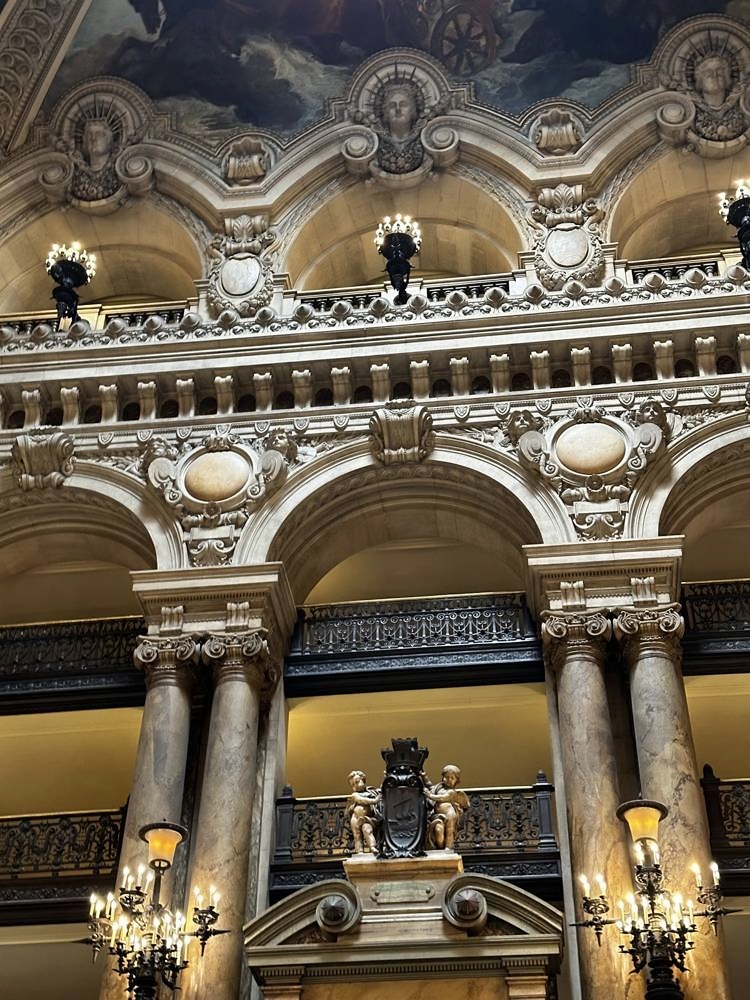 Louvre Museum