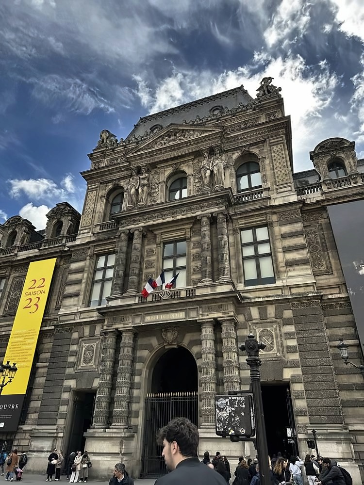 Louvre Museum