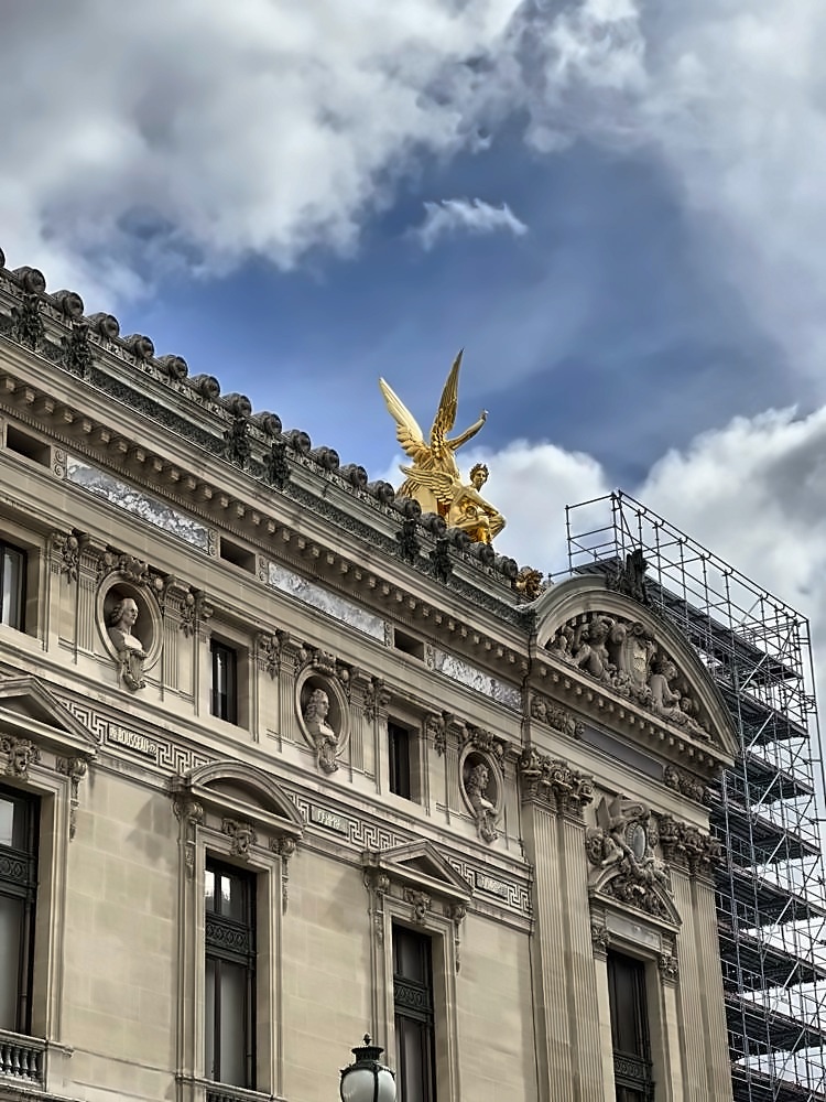 Louvre Museum