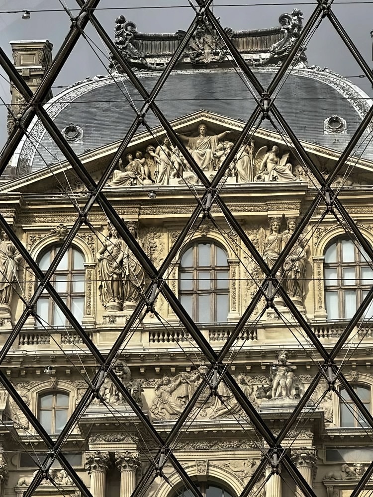 Louvre Museum