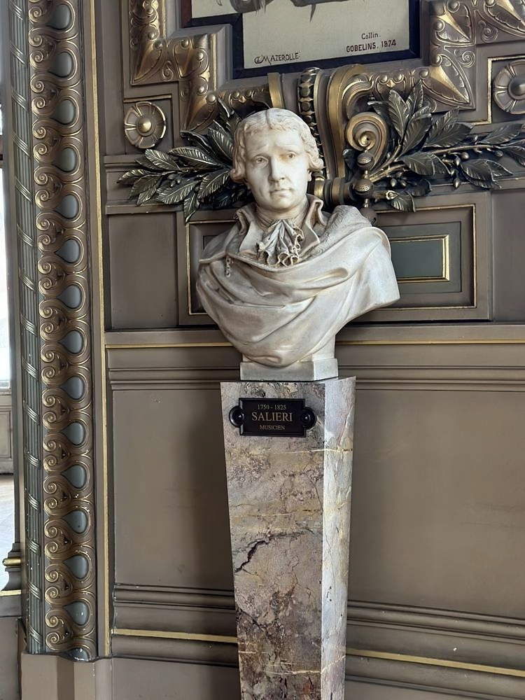 Louvre Museum