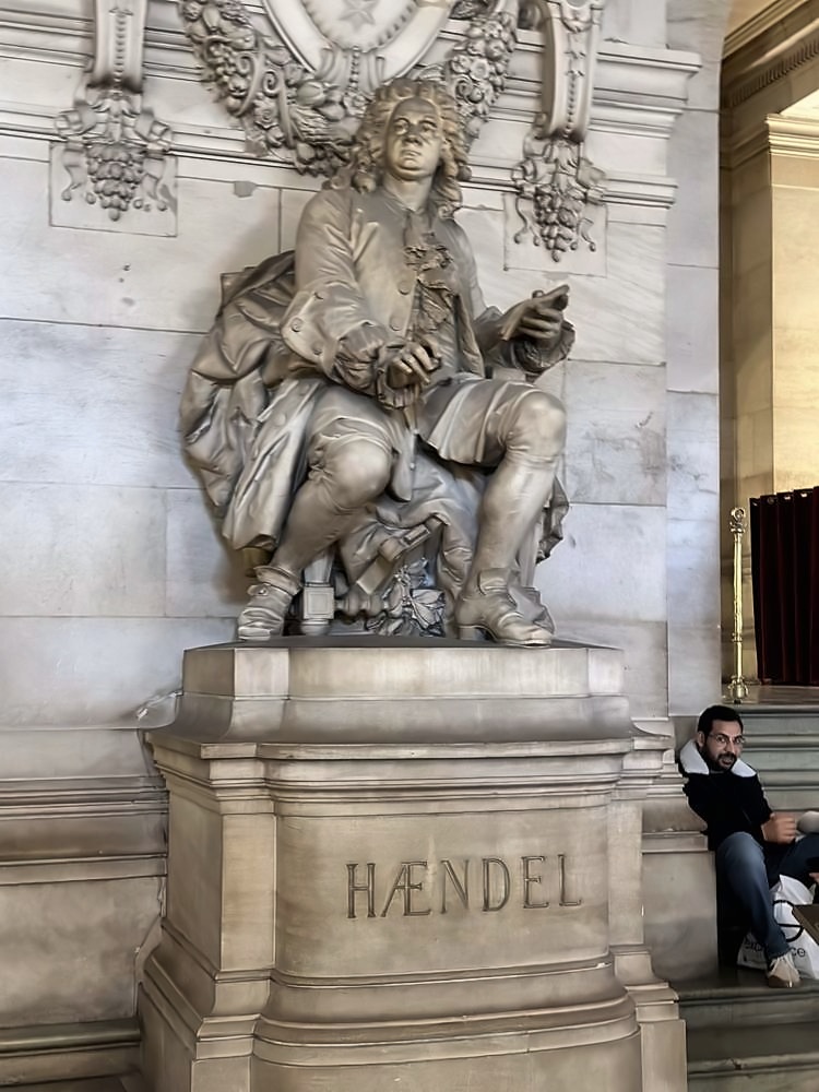Louvre Museum