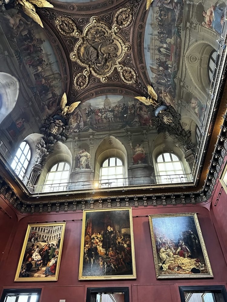 Louvre Museum