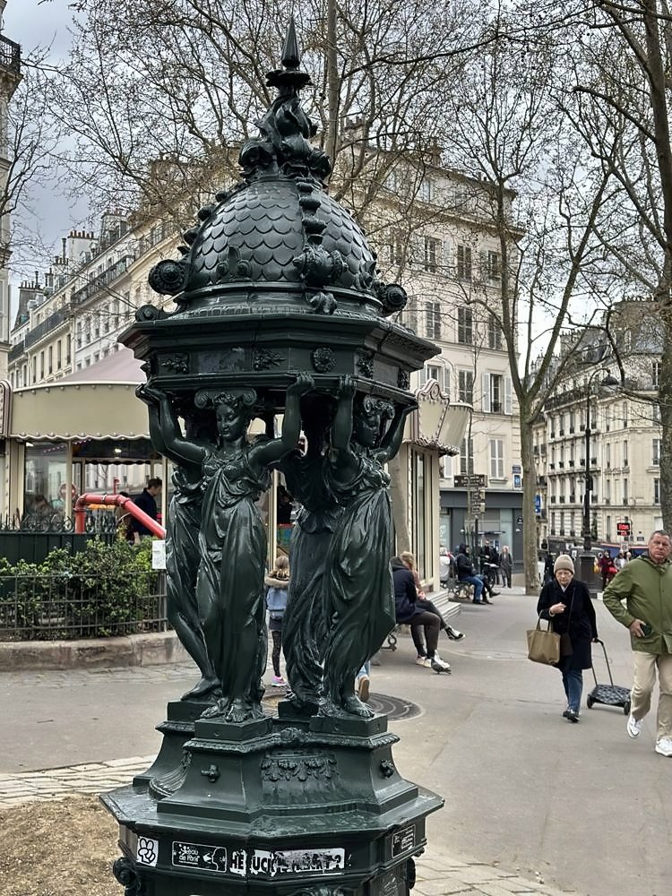 Sacré-Cœur & Montmartre