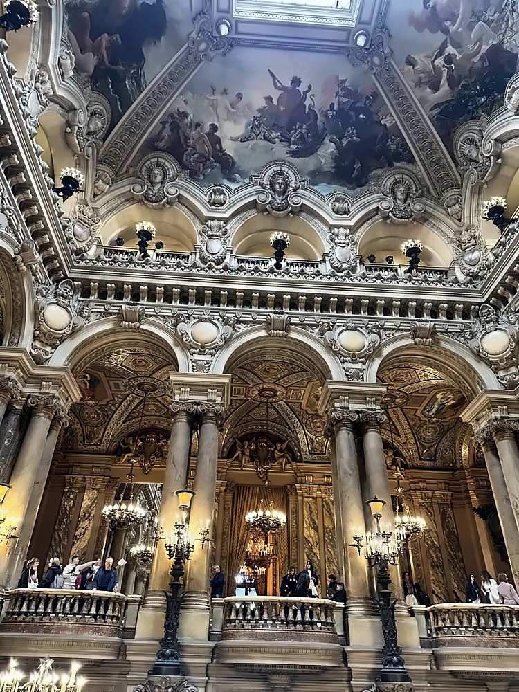 Louvre Museum