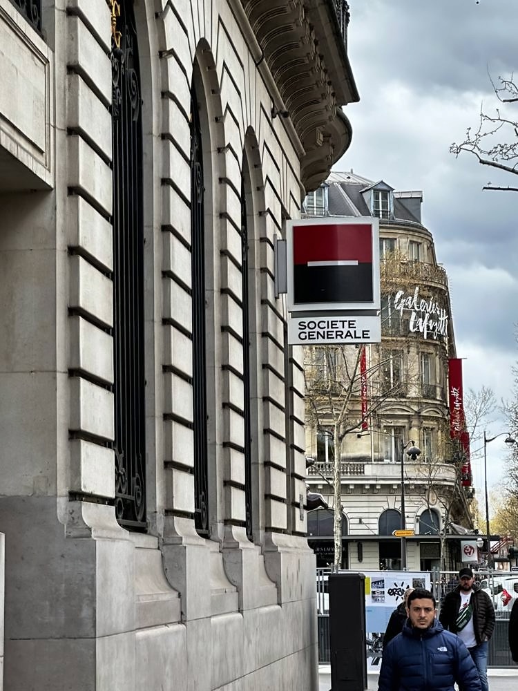 Louvre Museum