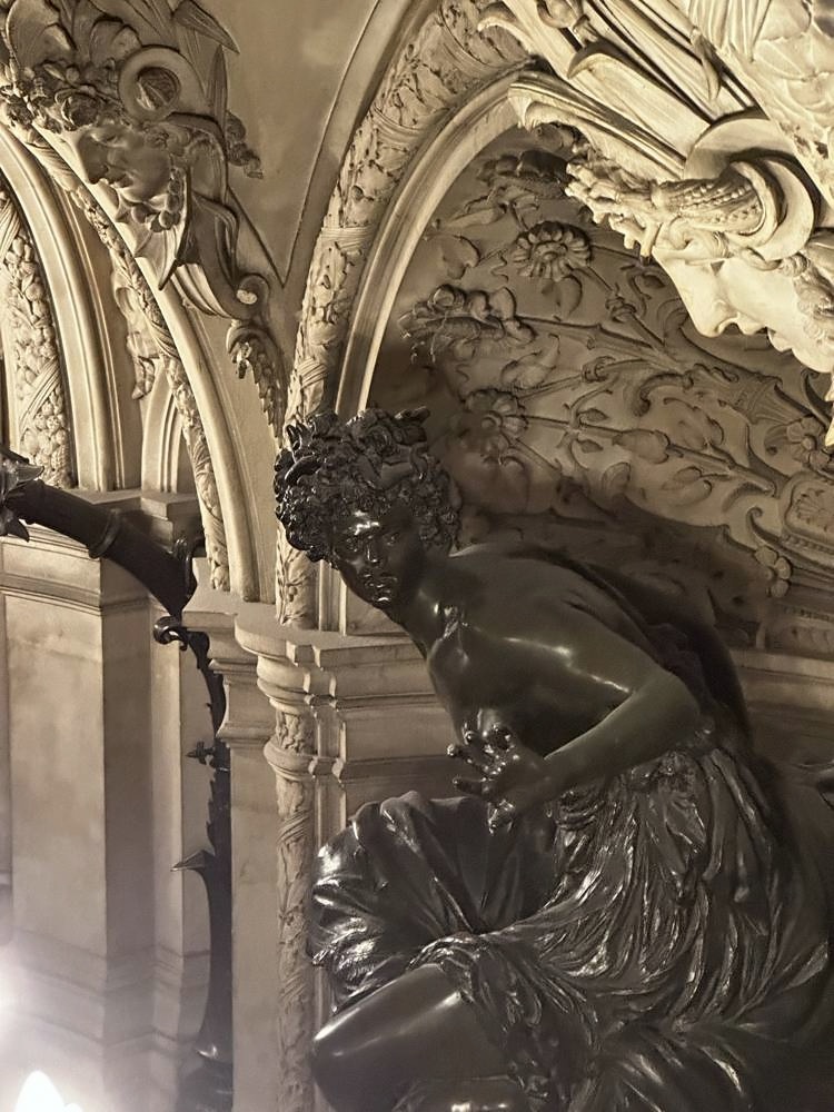 Louvre Museum