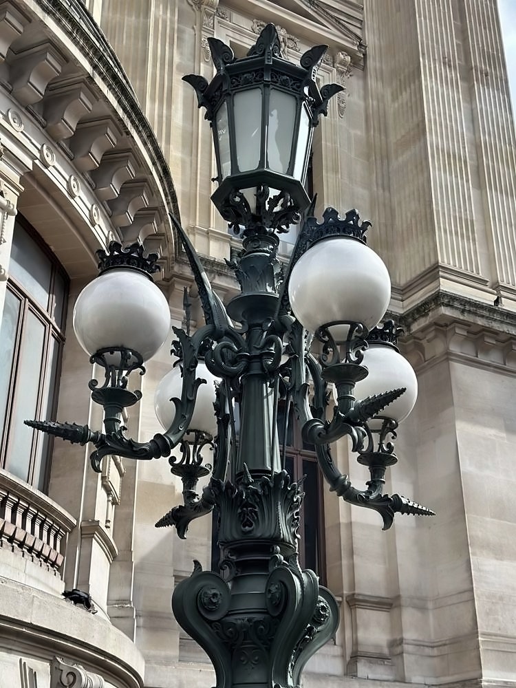 Louvre Museum