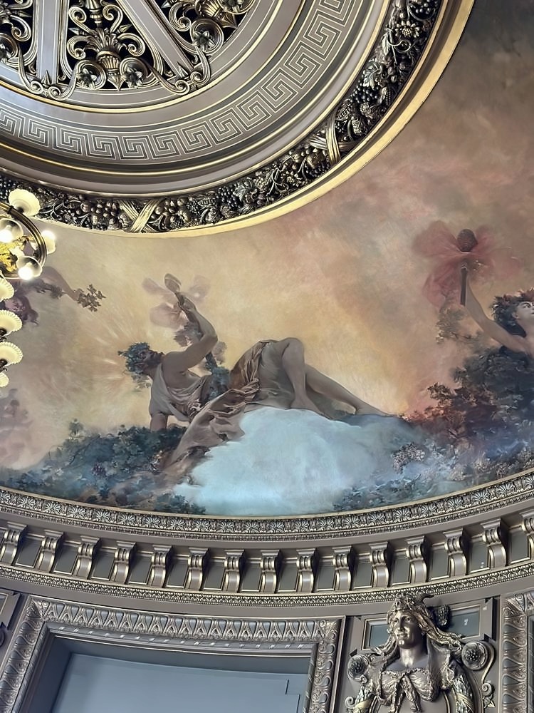 Louvre Museum