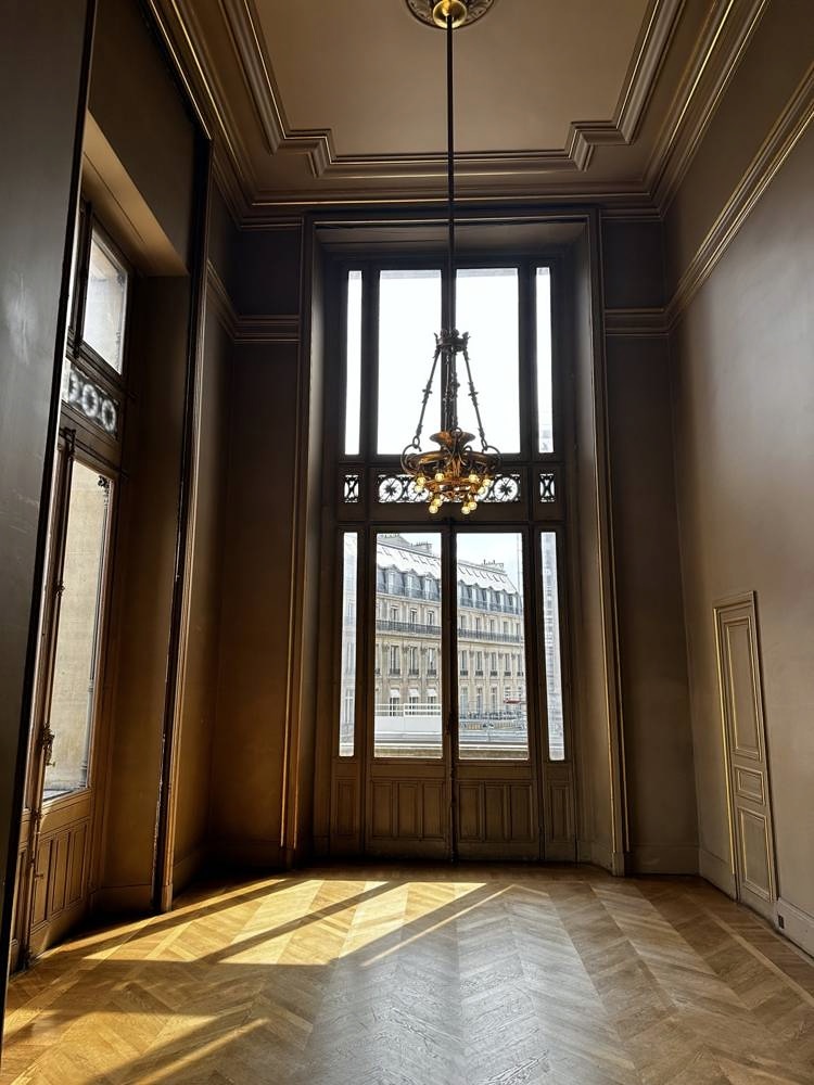 Louvre Museum