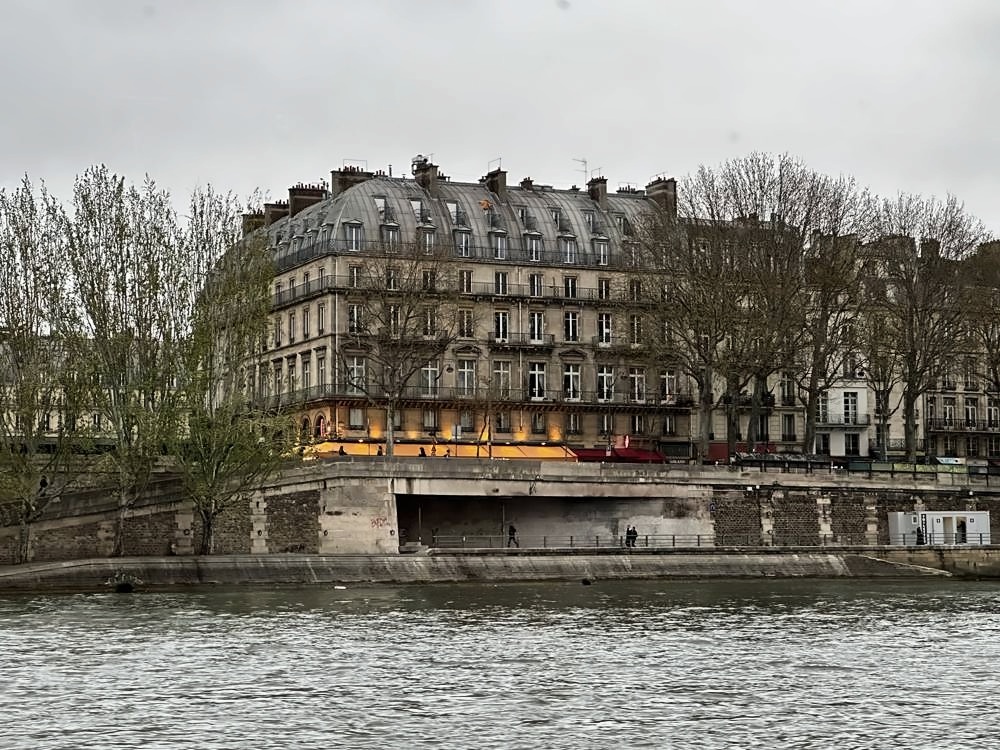 Louvre Museum