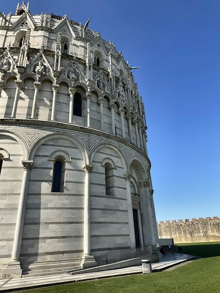 Leaning Tower of Pisa