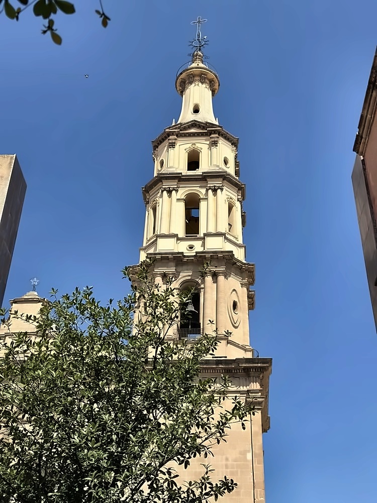 León