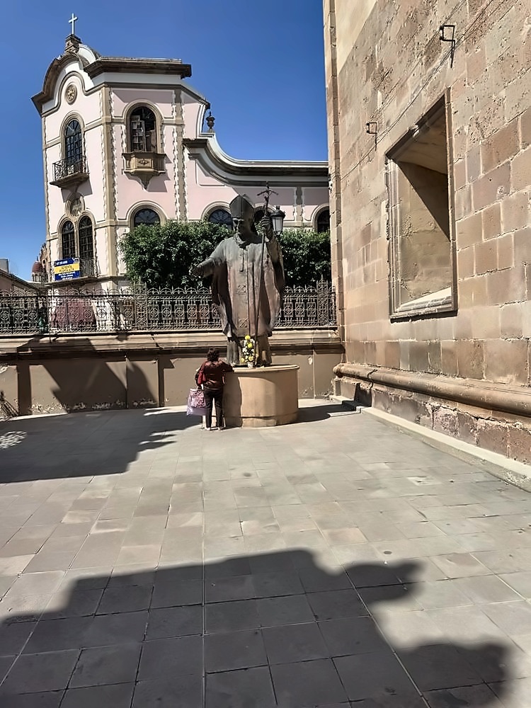 León