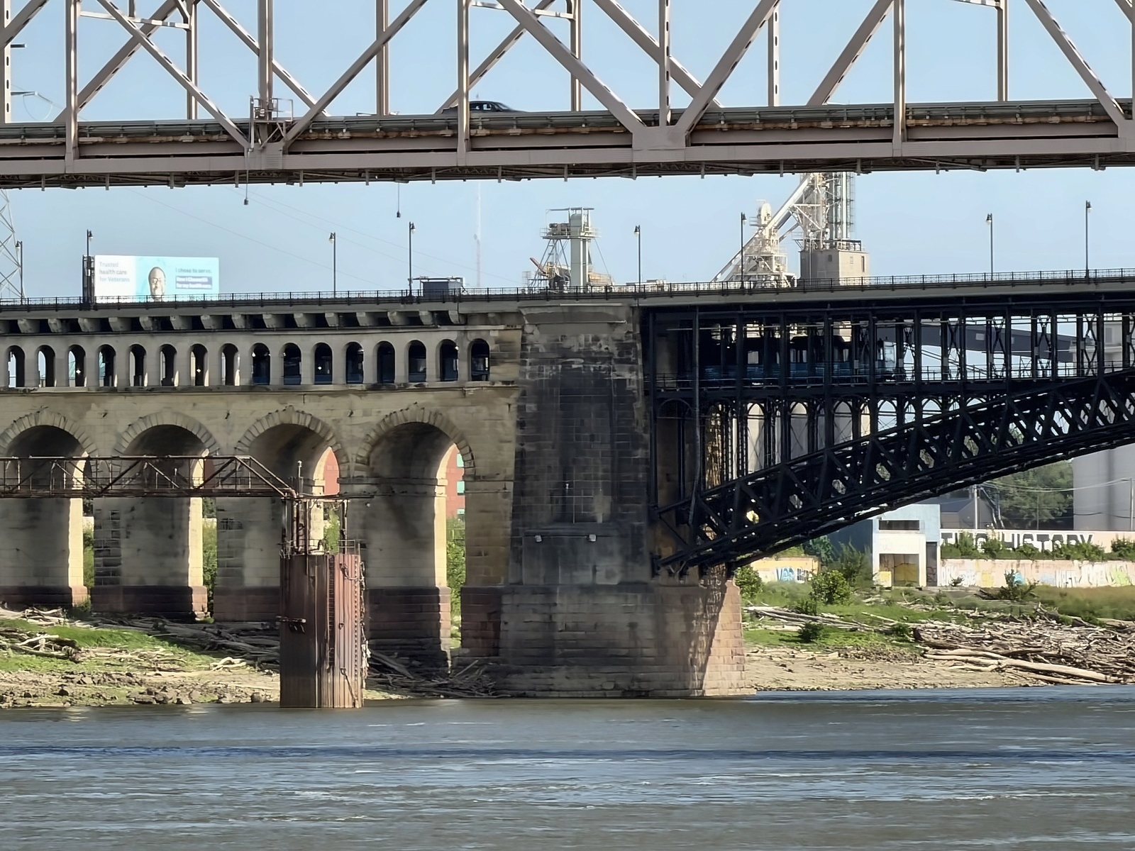 St. Louis 116