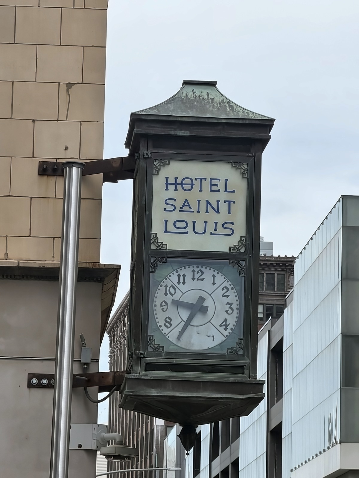 St. Louis 162